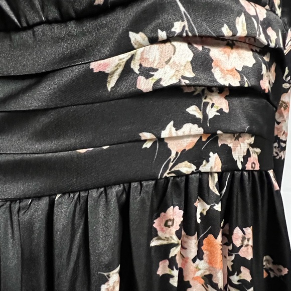 Pinch Women’s Black Satin Smoked Maxi Slit Floral Long Sleeve V Neck Dress Med - Picture 13 of 15